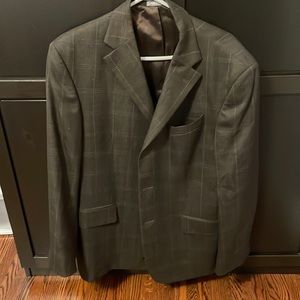 Mens Oscar de la Renta 100 % wool mens brown blazer. Size 42R.